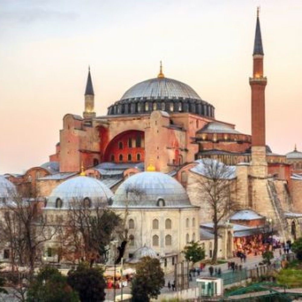 Η Αγία Σοφιά , από μνημείο παγκόσμιας πολιτιστικής κληρονομιάς, εργαλείο για το αφήγημα της κραταιάς Τουρκίας